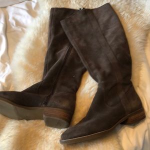 Sole Society 7.5 Brown Suede Boot